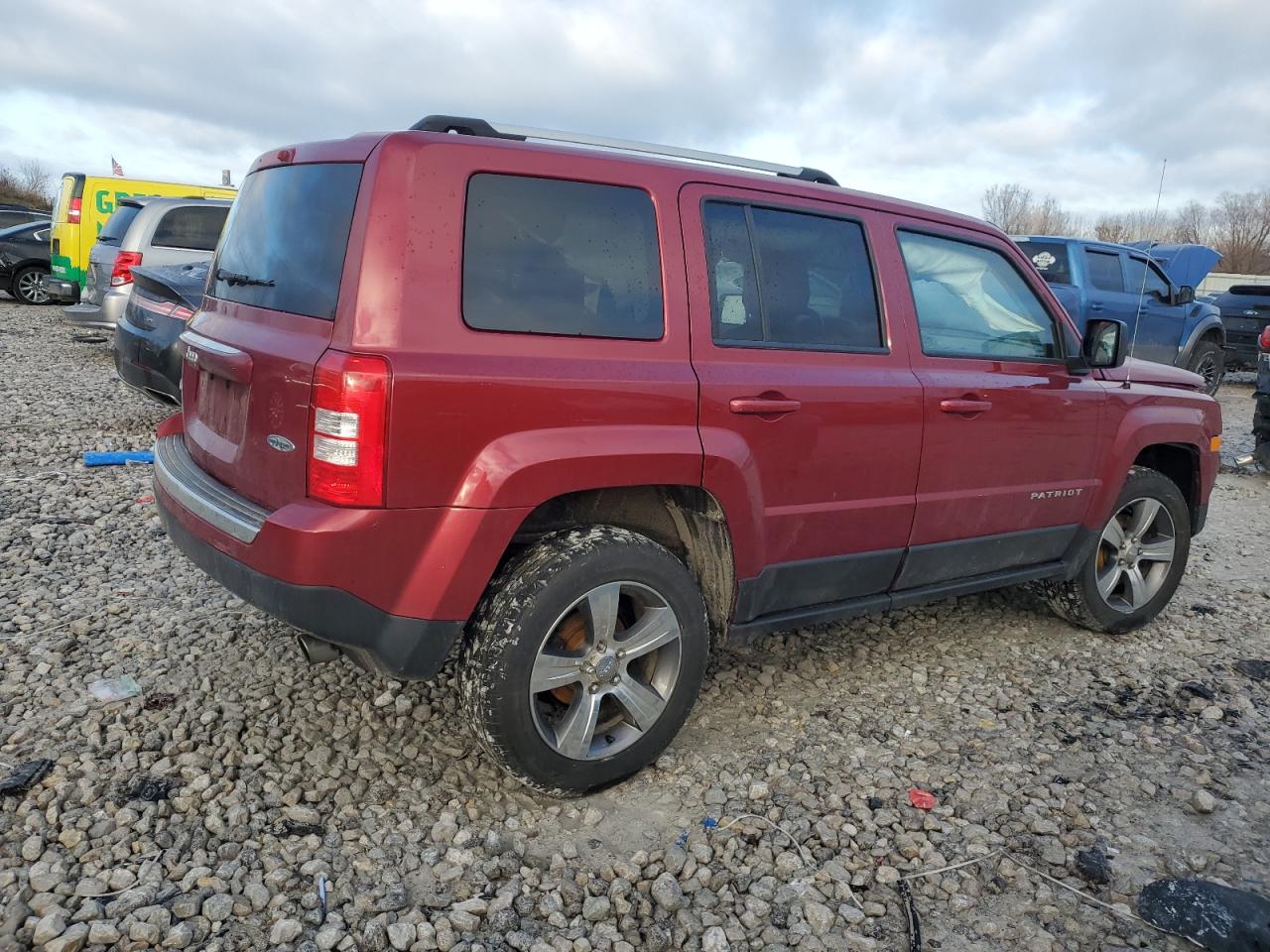 2017 Jeep Liberty (Patriot) - Image 3