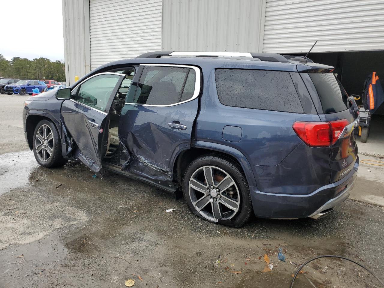 2019 GMC Acadia - Image 2