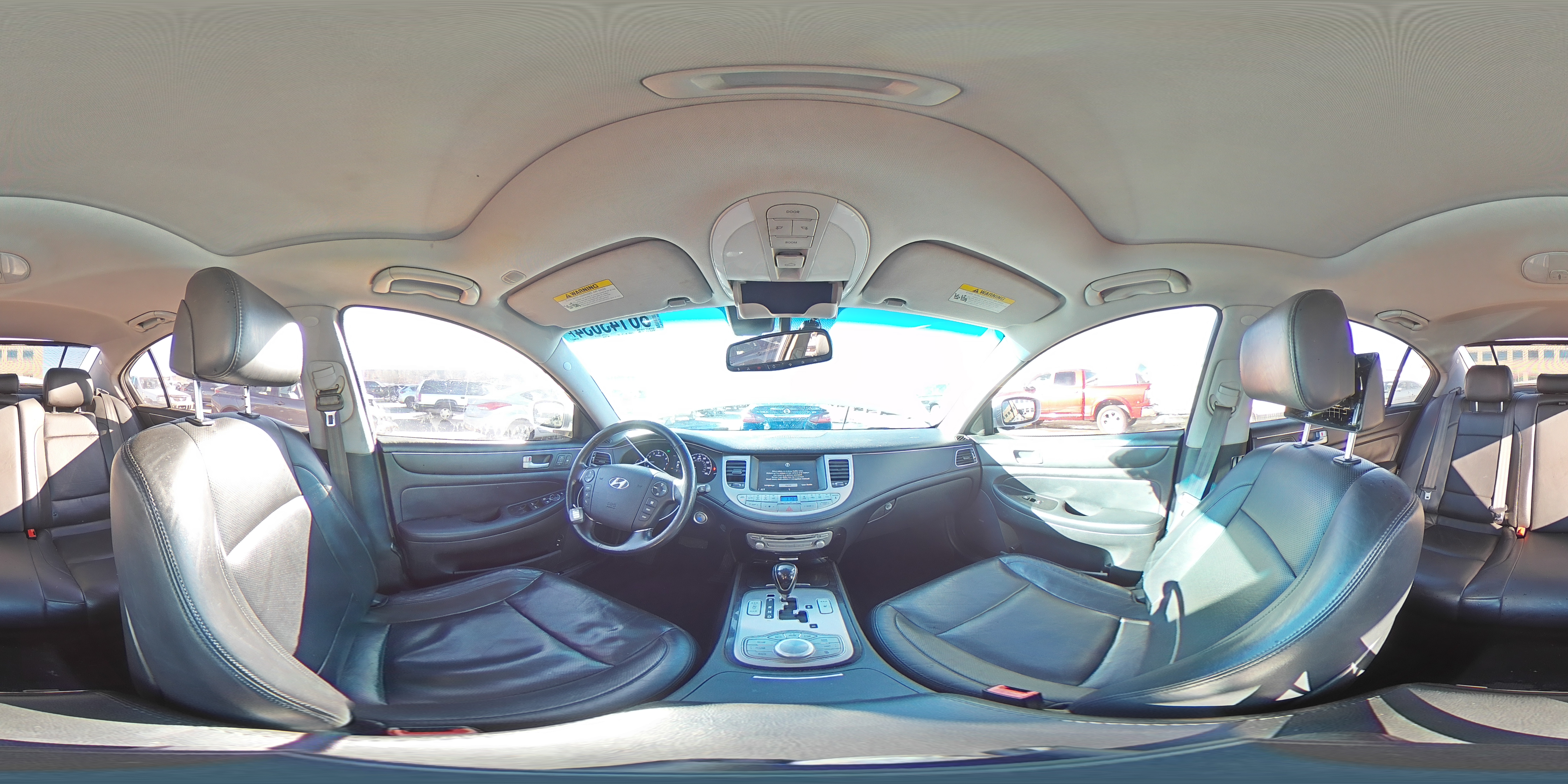 2014 Hyundai Genesis - Image 14