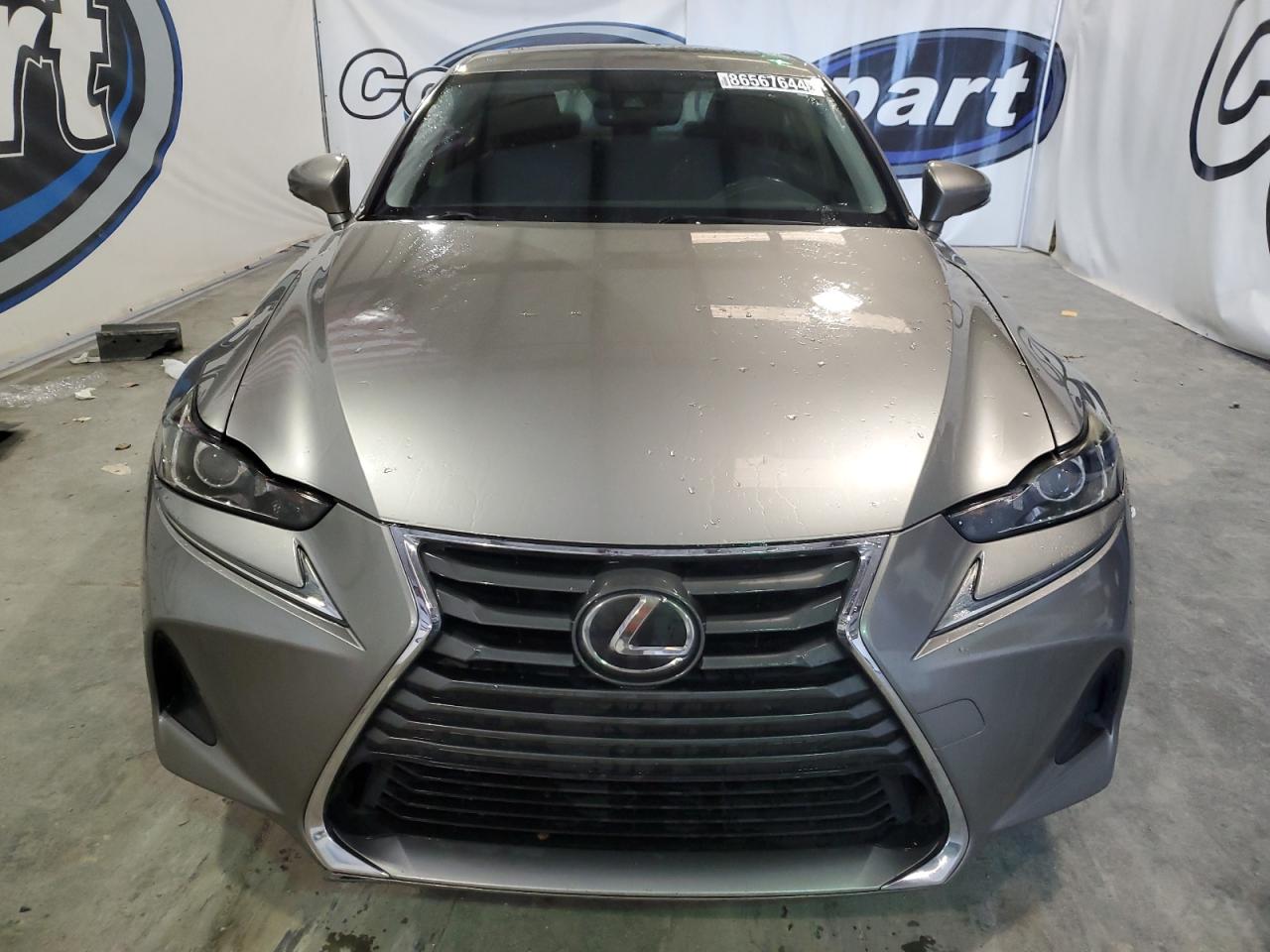 2017 Lexus IS - Image 5