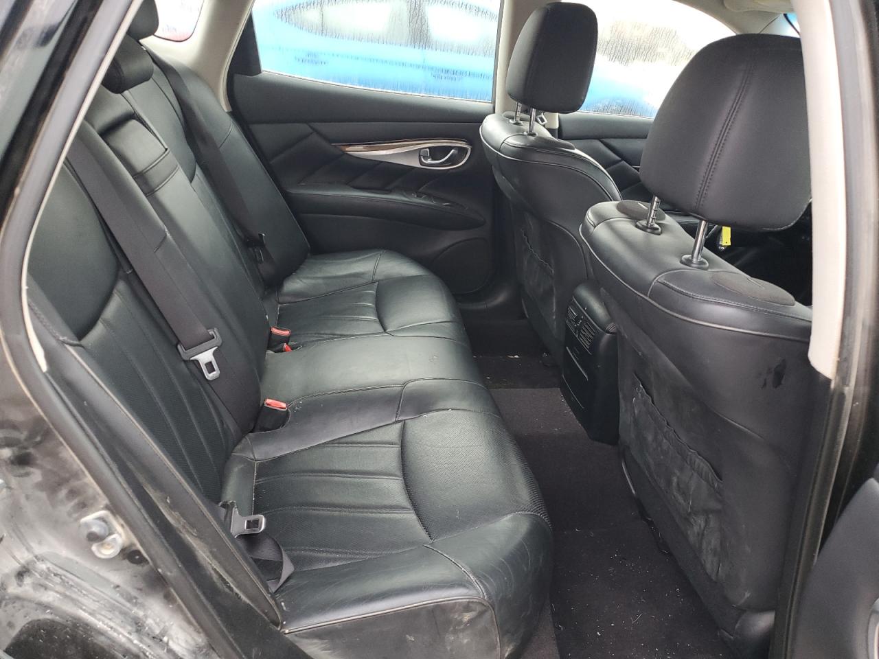 2015 Infiniti Q70 3.7 VIN: JN1BY1AR1FM560103 Lot: 81646324