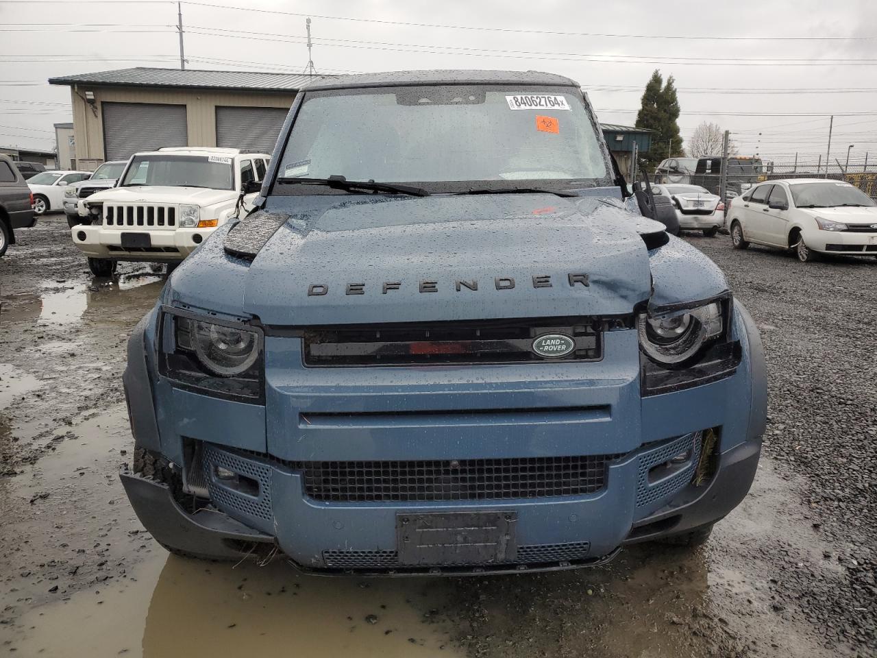 2020 Land Rover Defender - Image 5