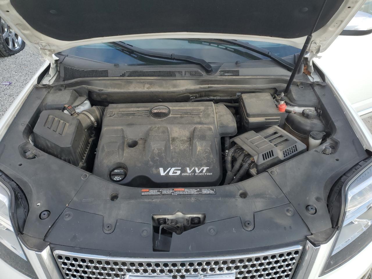 2014 GMC Terrain - Image 12