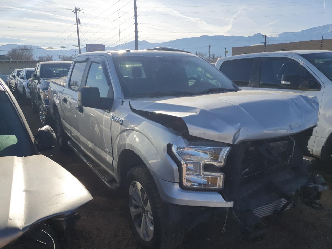 VIN 1FTEW1EG4HKE50833 2017 FORD F-150 no.4