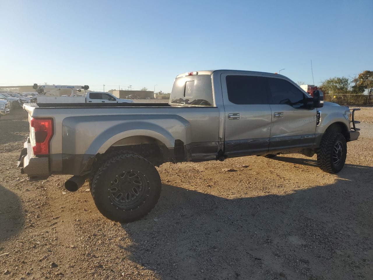 2018 Ford F350 - Image 3