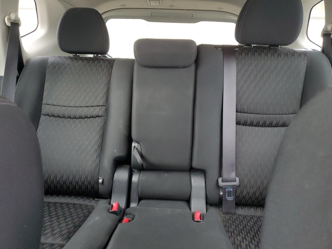 2019 Nissan Rogue - Image 10