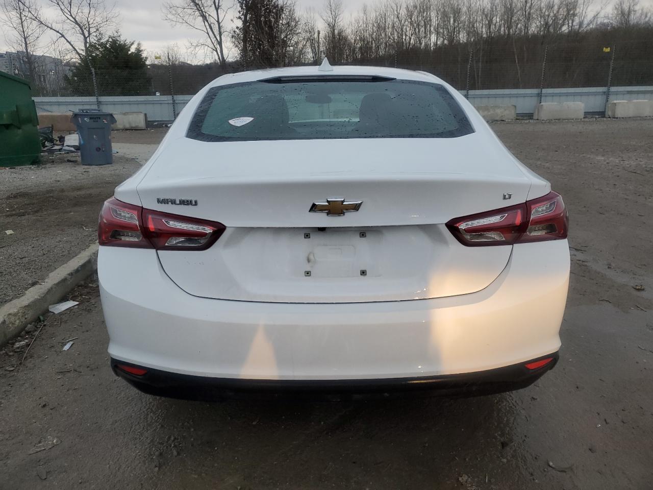 2020 Chevrolet Malibu - Image 6