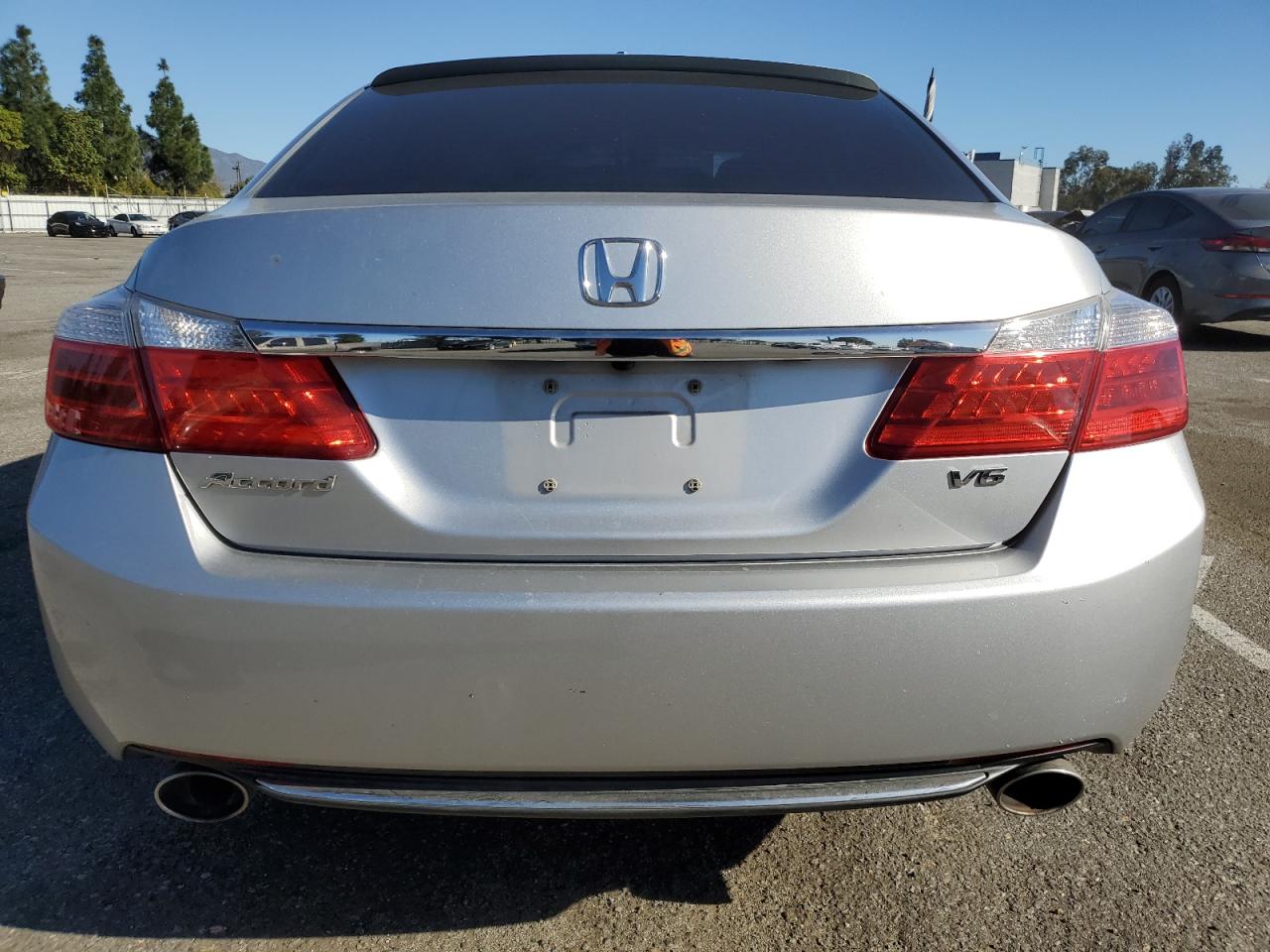 VIN 1HGCR3F88DA047733 2013 HONDA ACCORD no.6