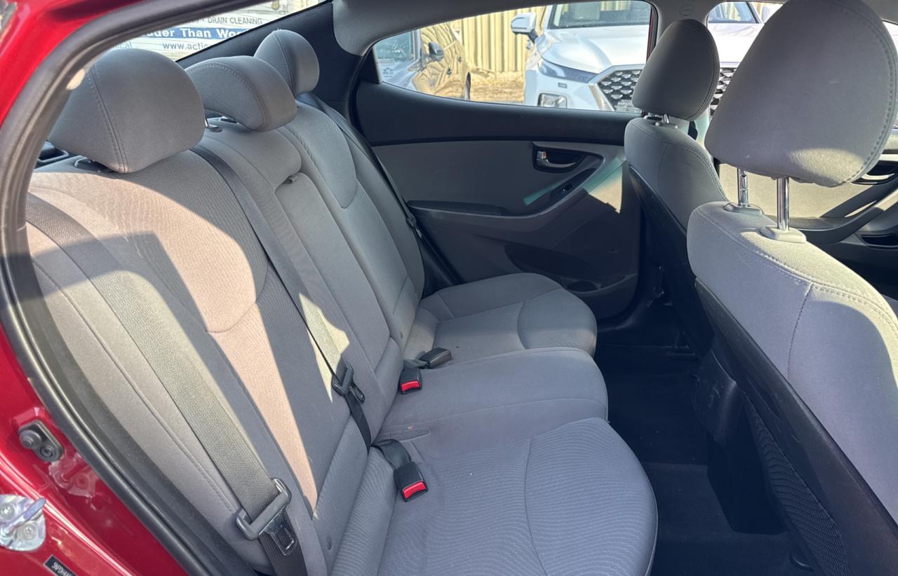 2015 Hyundai Elantra - Image 6