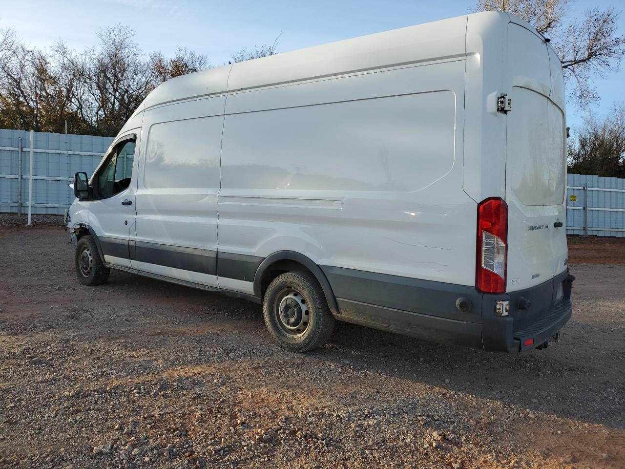 VIN 1FTSW3XG5FKA98256 2015 FORD TRANSIT no.2