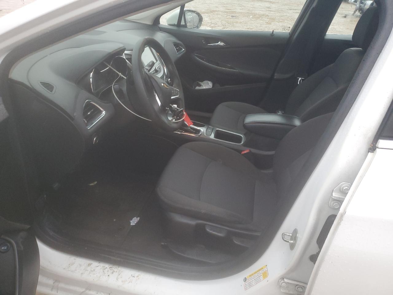 2018 Chevrolet Cruze - Image 7
