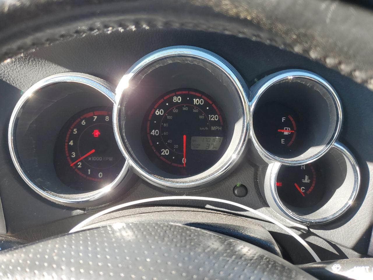 2005 Toyota Corolla Matrix Xr VIN: 2T1KR32E65C552947 Lot: 82931474