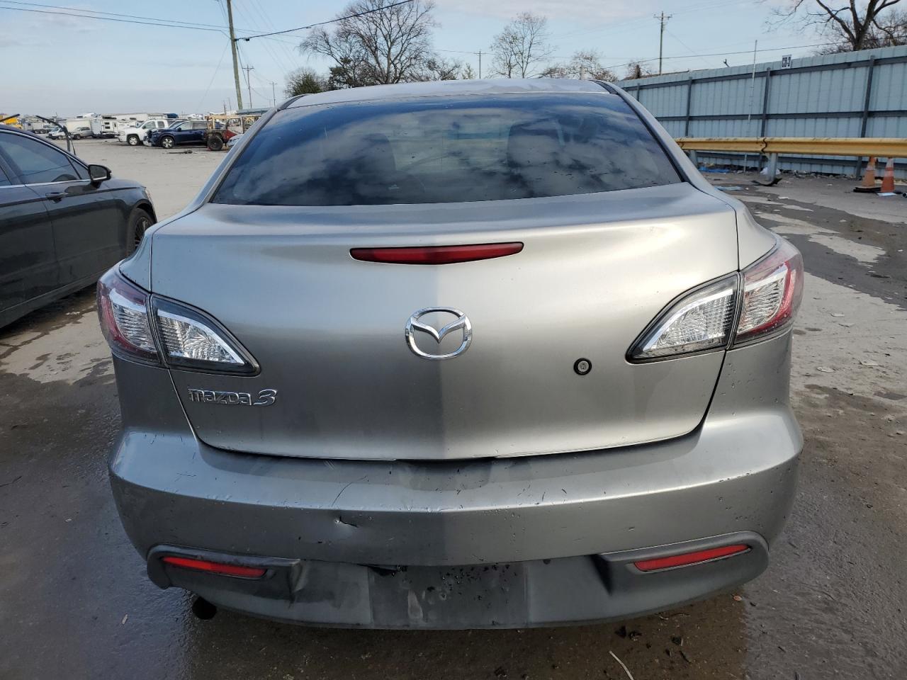 2010 Mazda 3 - Image 6