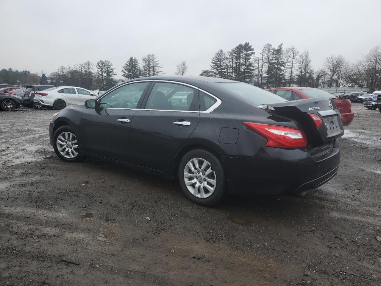 2017 Nissan Altima - Image 2