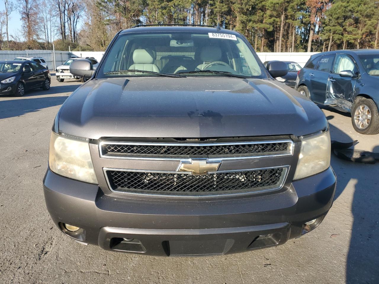 2011 Chevrolet Tahoe - Image 5