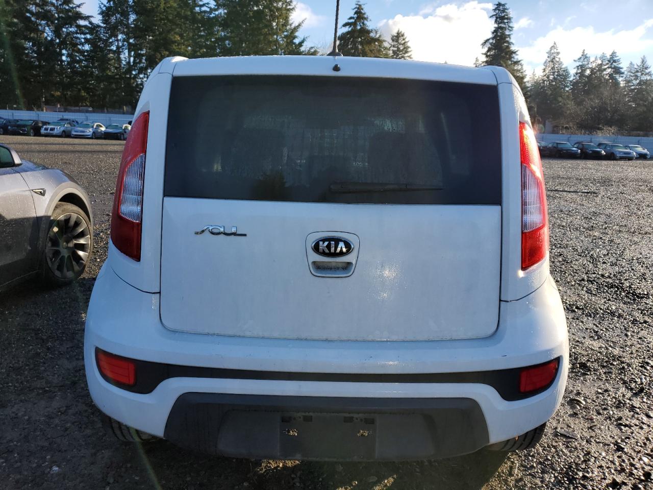 VIN KNDJT2A66D7753698 2013 KIA SOUL no.6