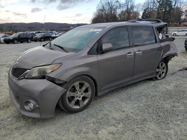  TOYOTA SIENNA 2013 Szary