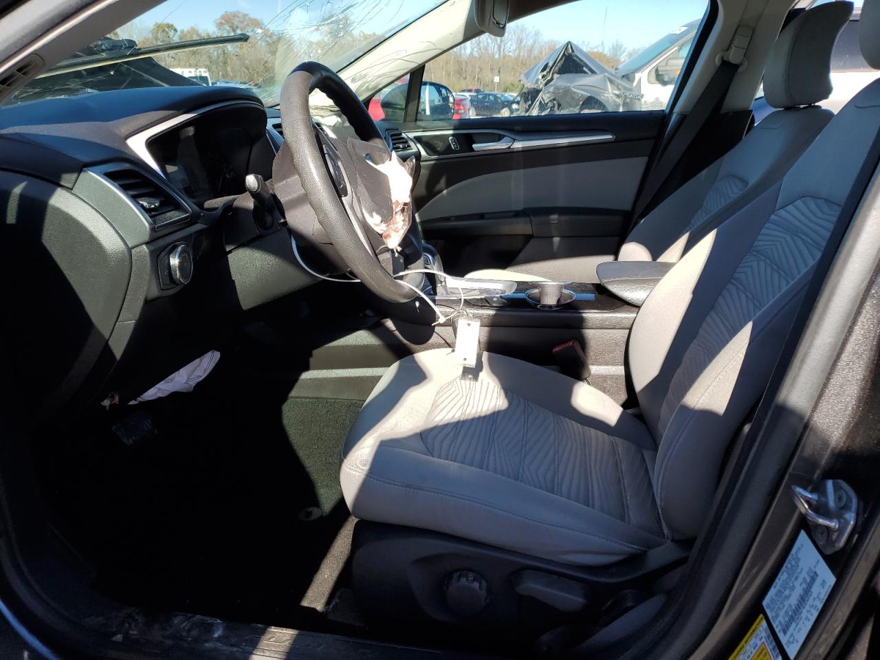 2016 Ford Fusion S VIN: 3FA6P0G74GR269563 Lot: 83979884