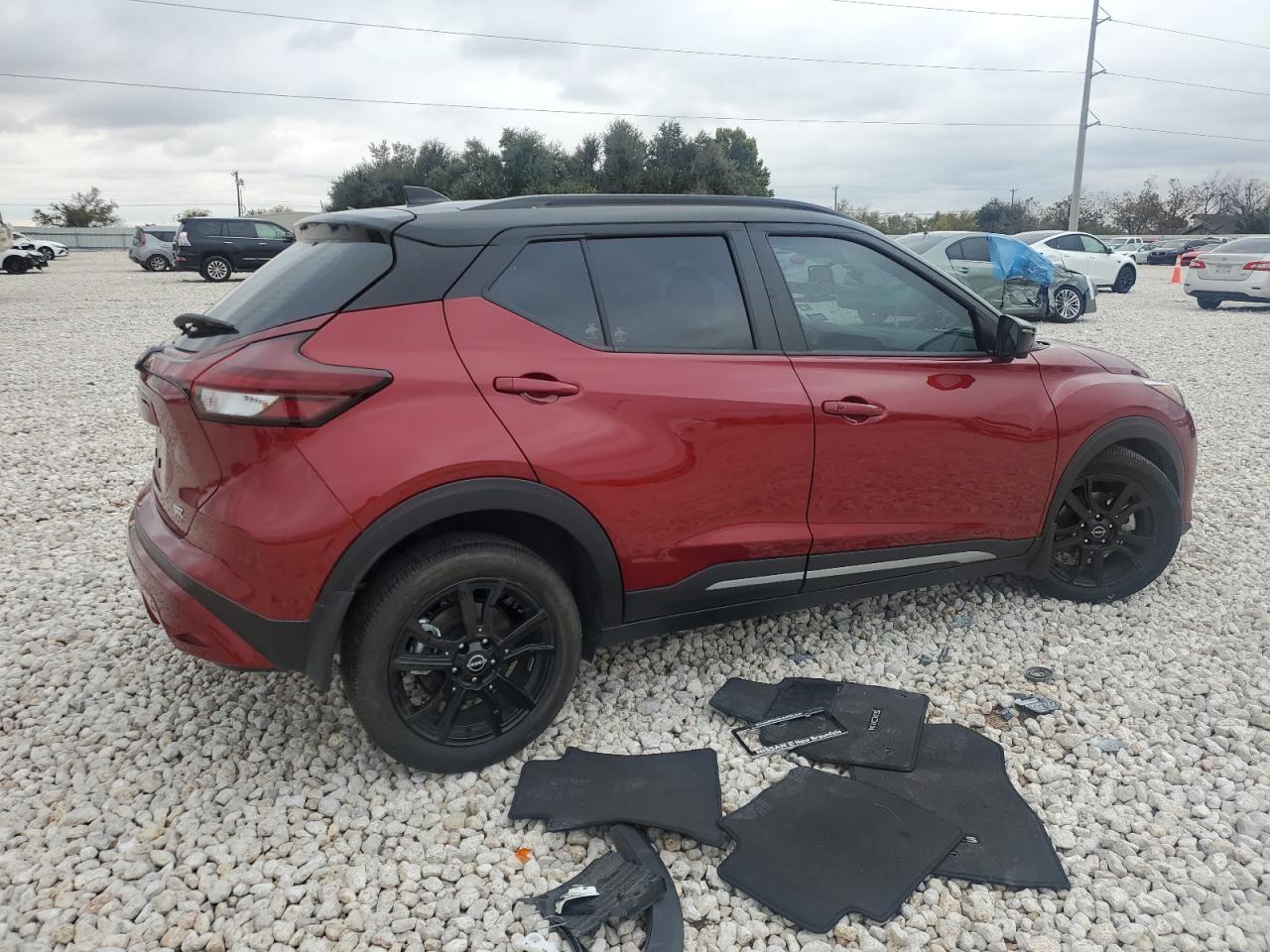 VIN 3N1CP5DV0PL569894 2023 NISSAN KICKS no.3