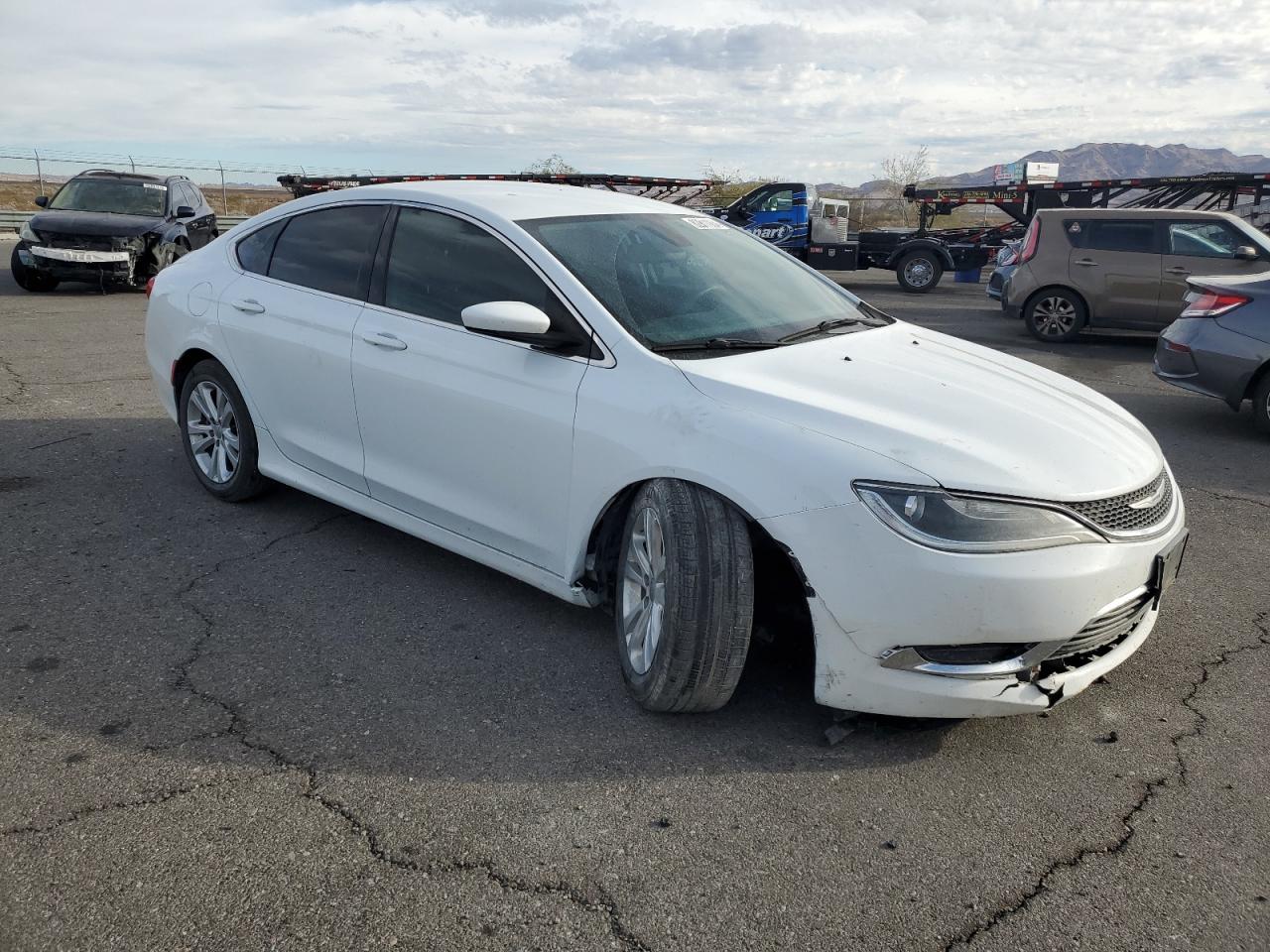 2015 Chrysler 200 - Image 4