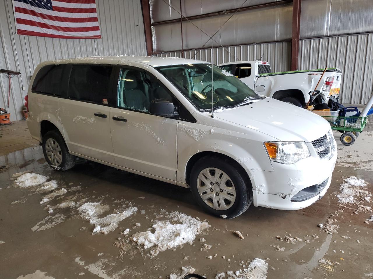 2019 Dodge Caravan - Image 4