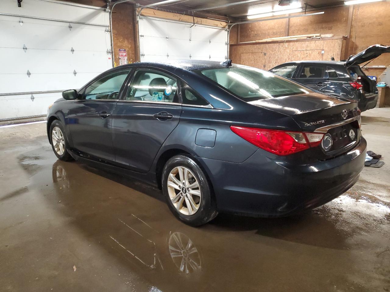 2012 Hyundai Sonata - Image 2