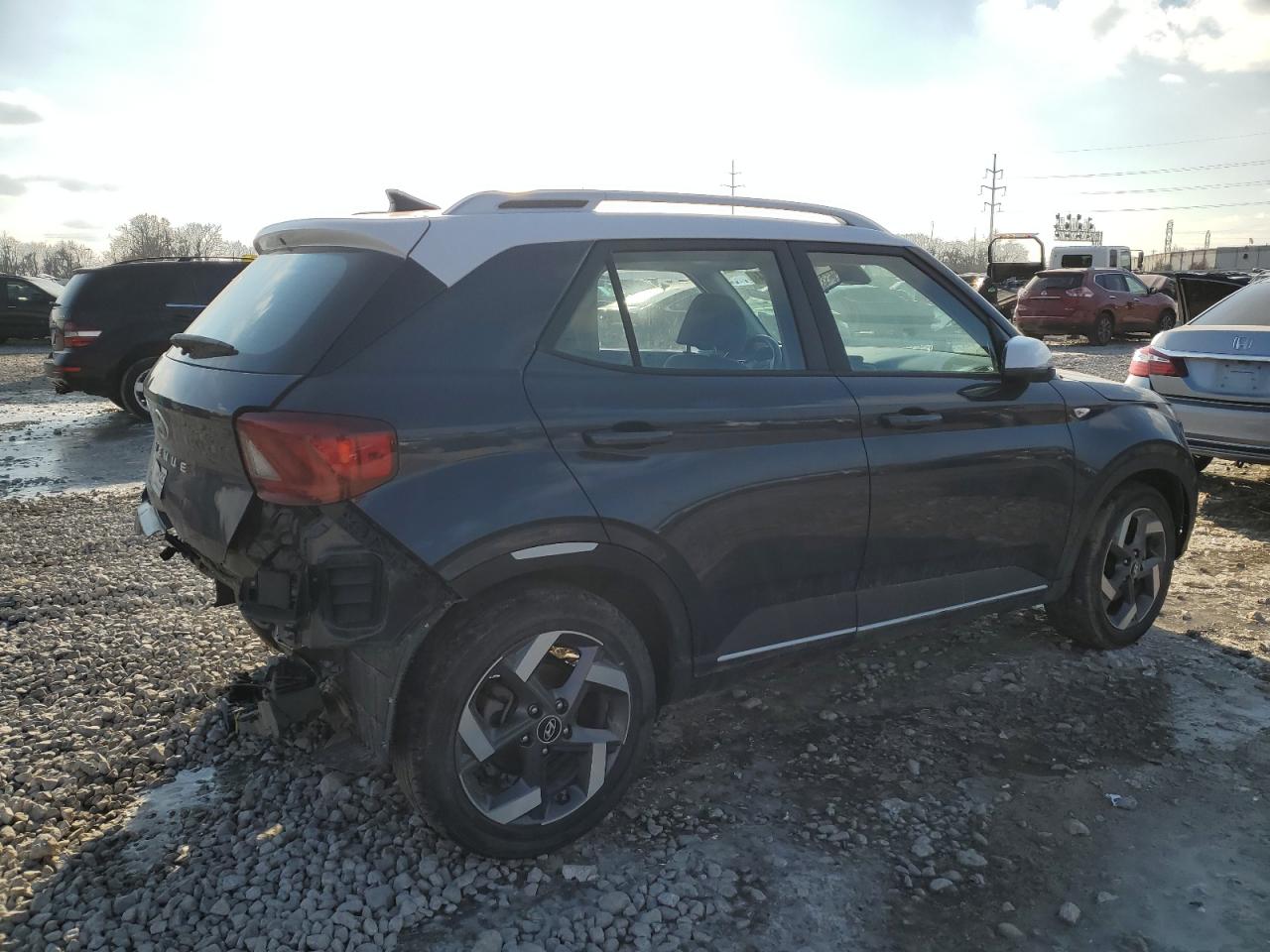 2021 Hyundai Venue - Image 3