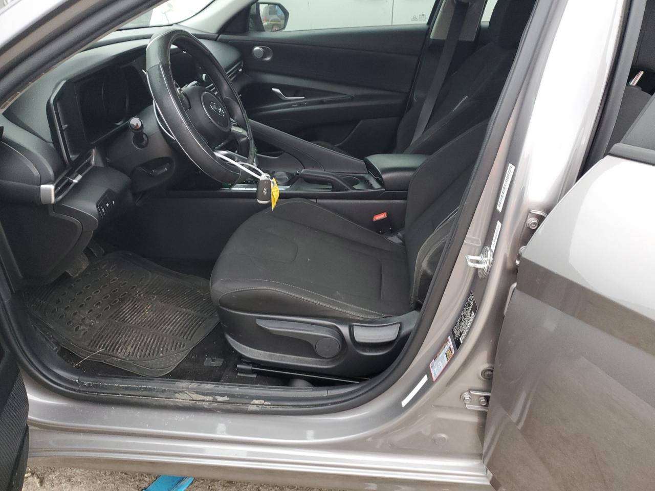 2021 Hyundai Elantra - Image 7