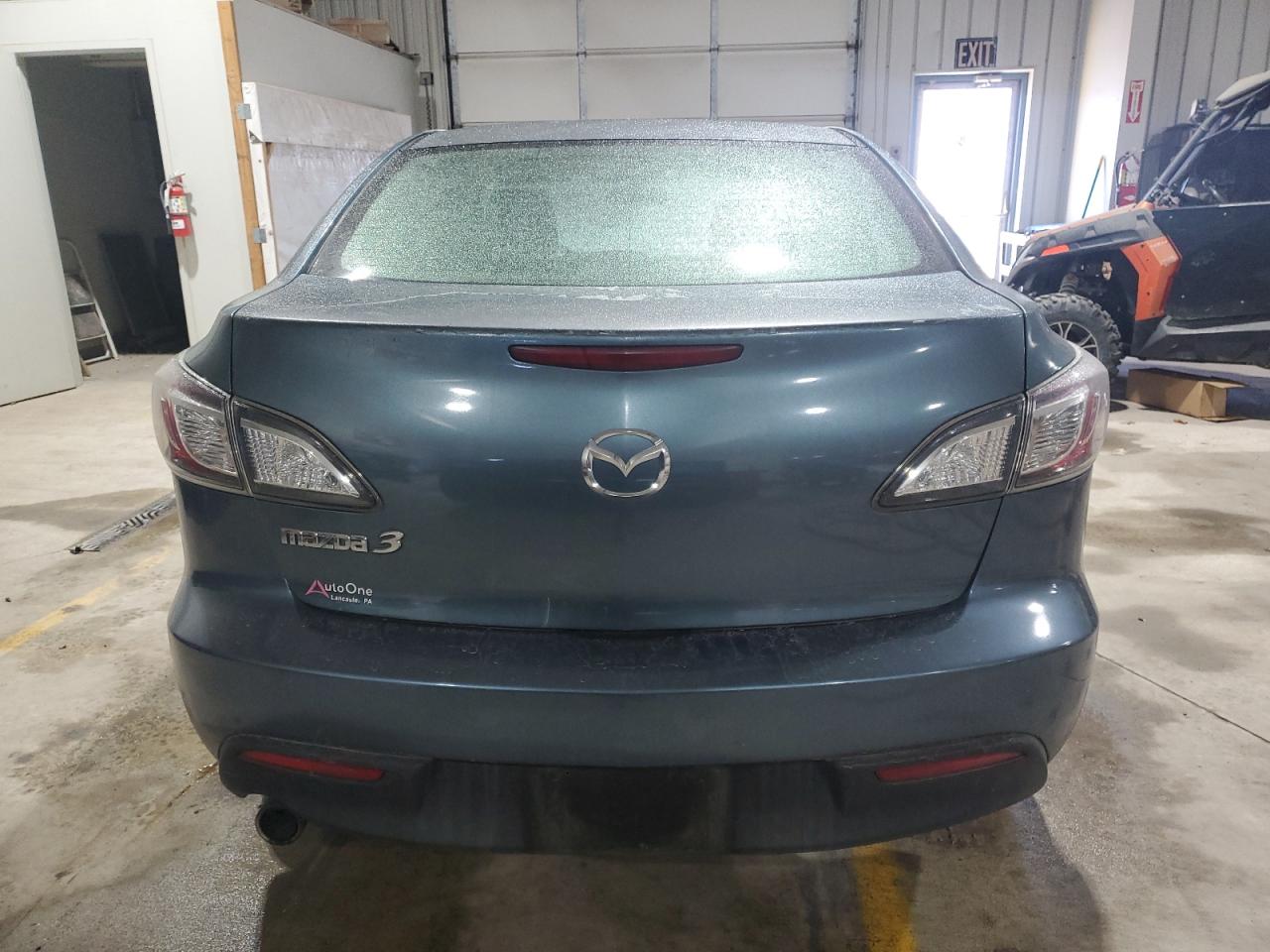 2011 Mazda 3 - Image 6
