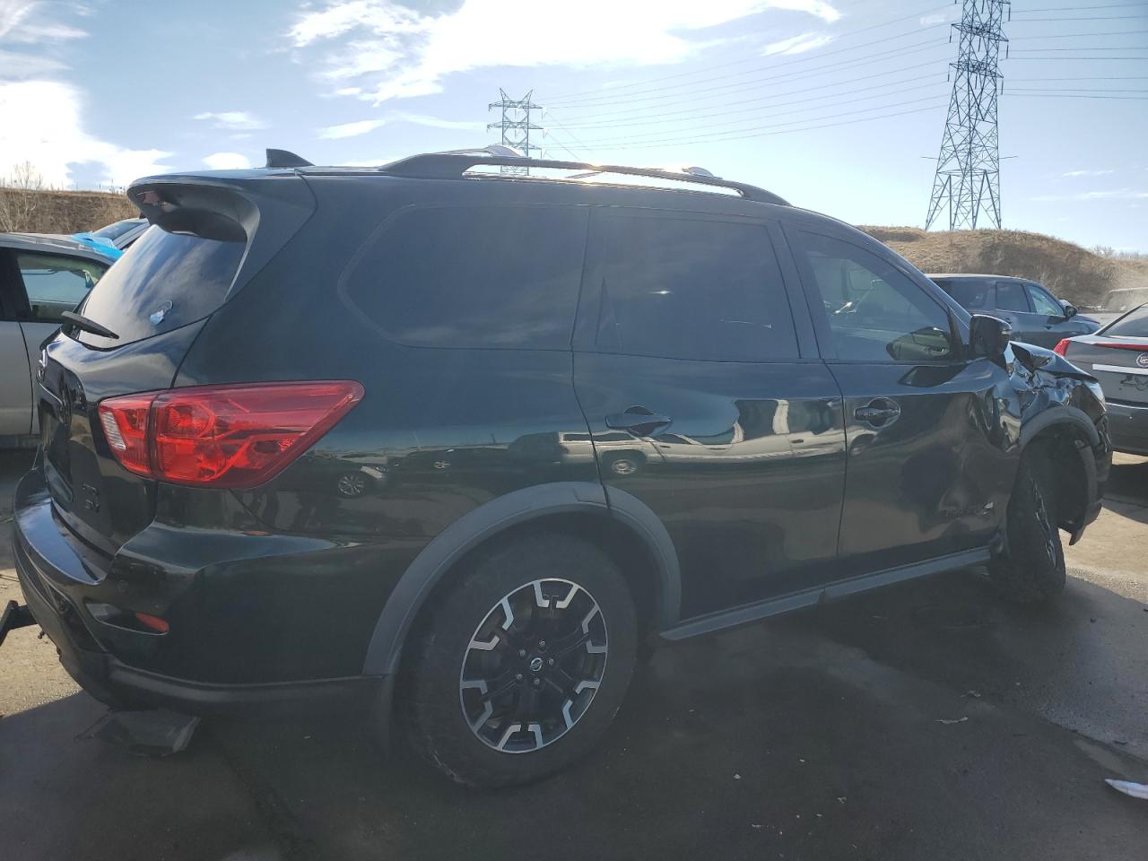 2019 Nissan Pathfinder - Image 3