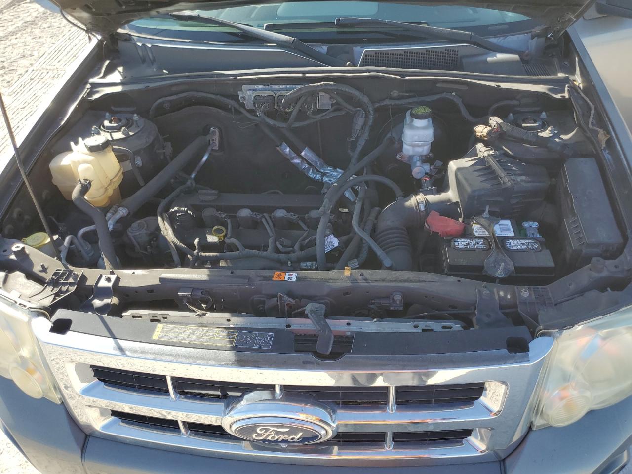 2010 Ford Escape - Image 12