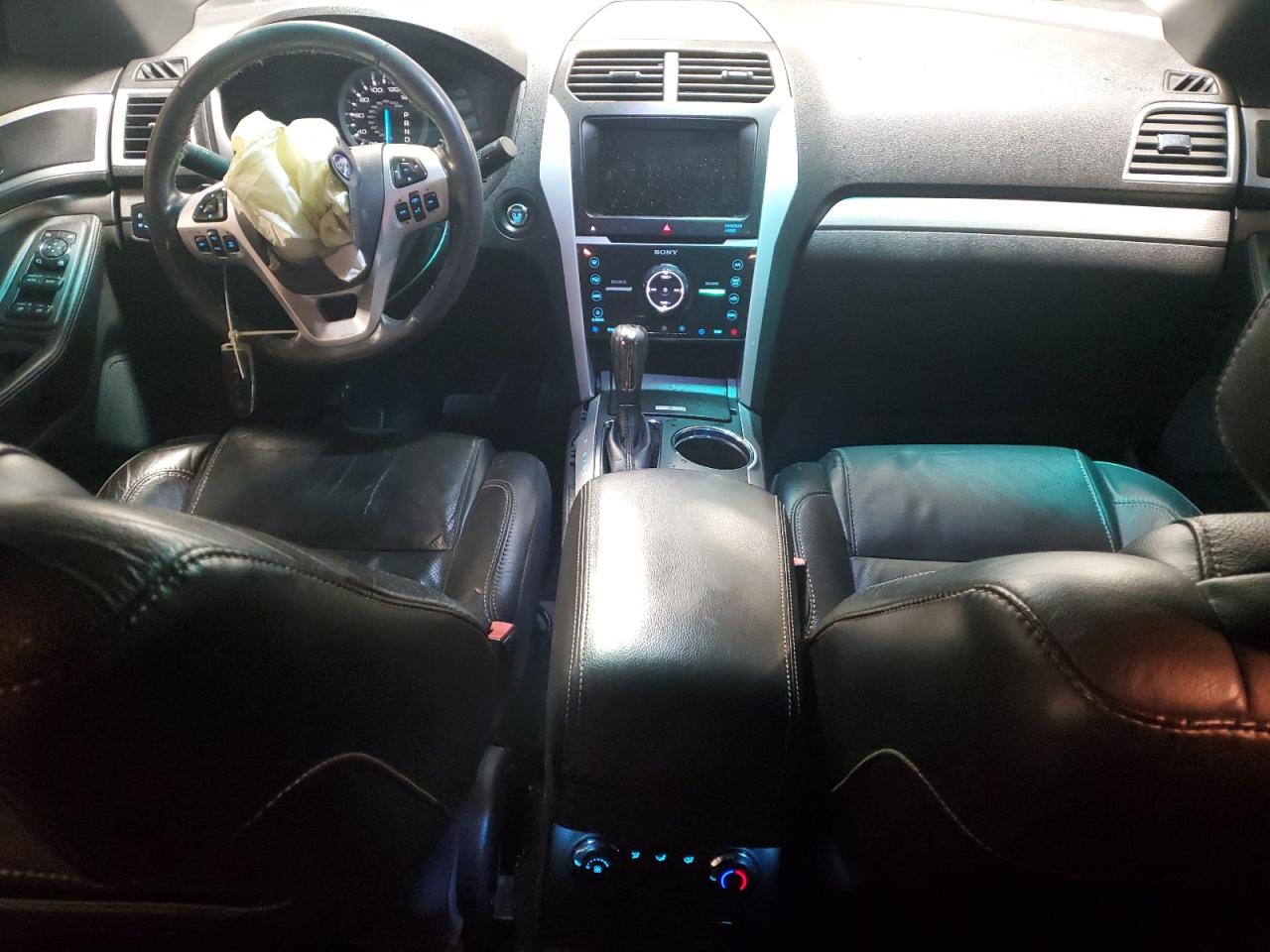 2014 Ford Explorer - Image 8