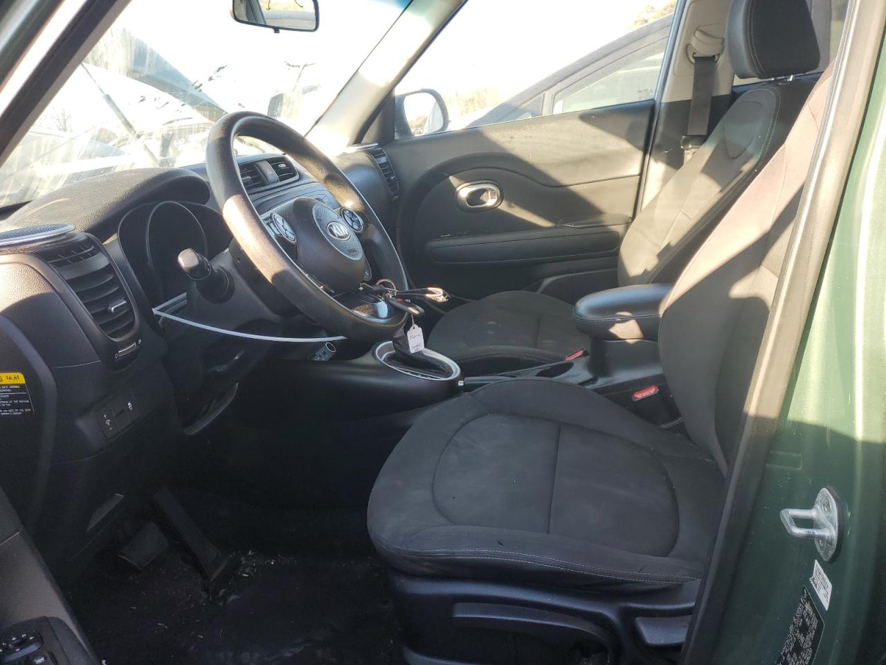 VIN KNDJN2A25E7036220 2014 KIA SOUL no.7