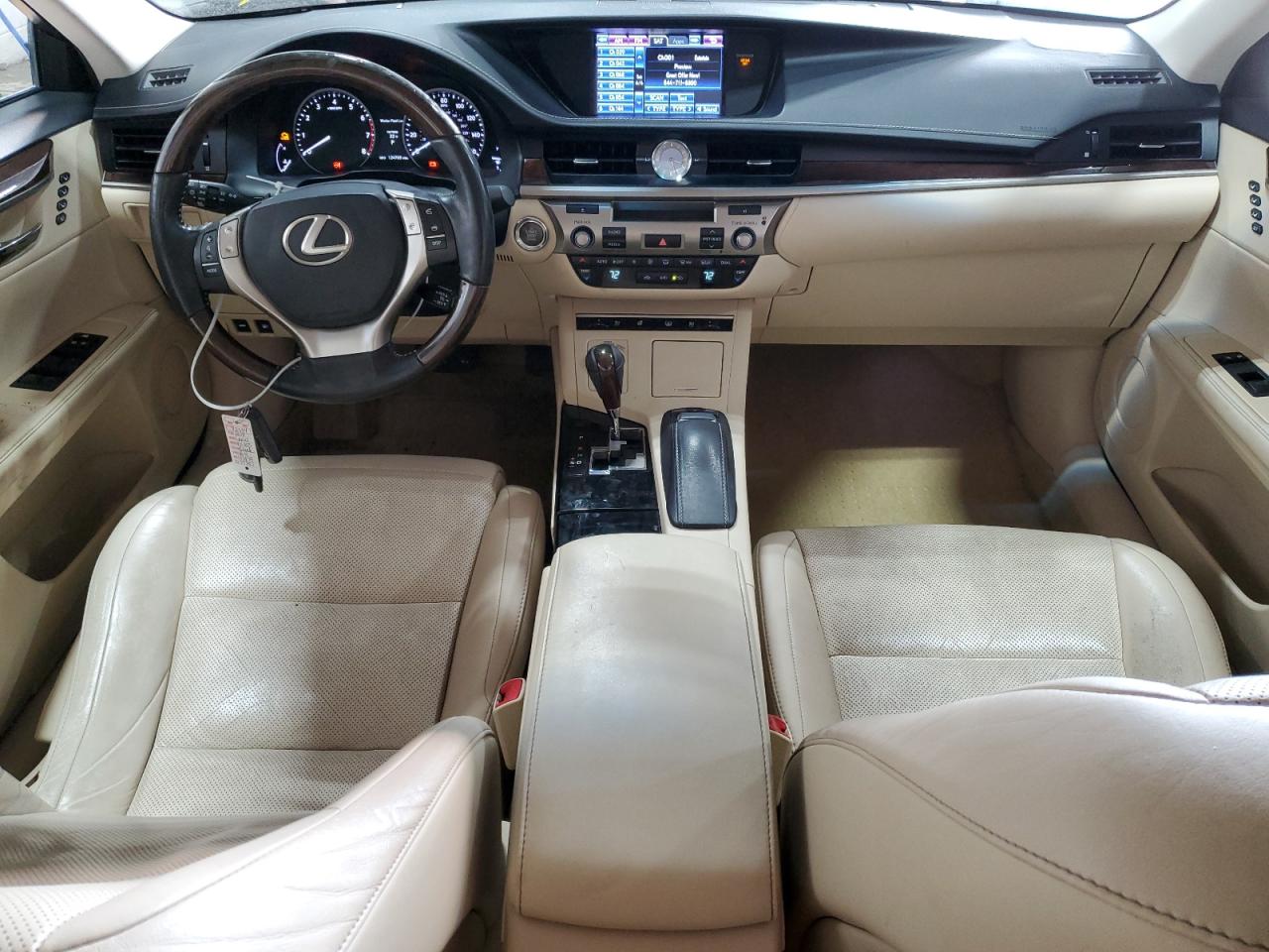 2014 Lexus ES - Image 8