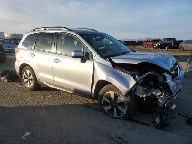  SUBARU FORESTER 2018 Silver