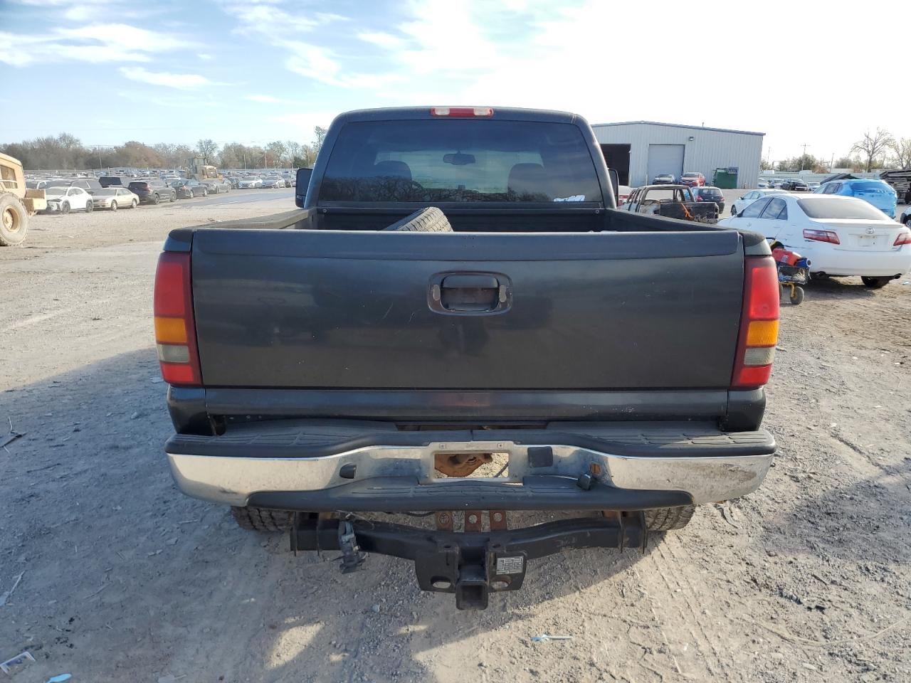 2003 GMC Sierra - Image 6