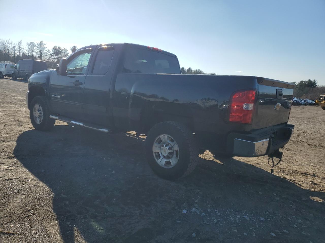 2010 Chevrolet Silverado - Image 2