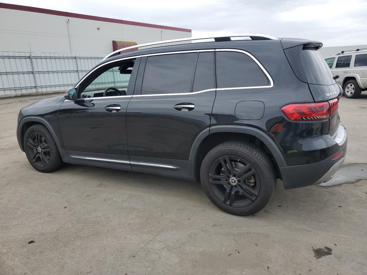 2020 Mercedes-Benz GLB - Image 2