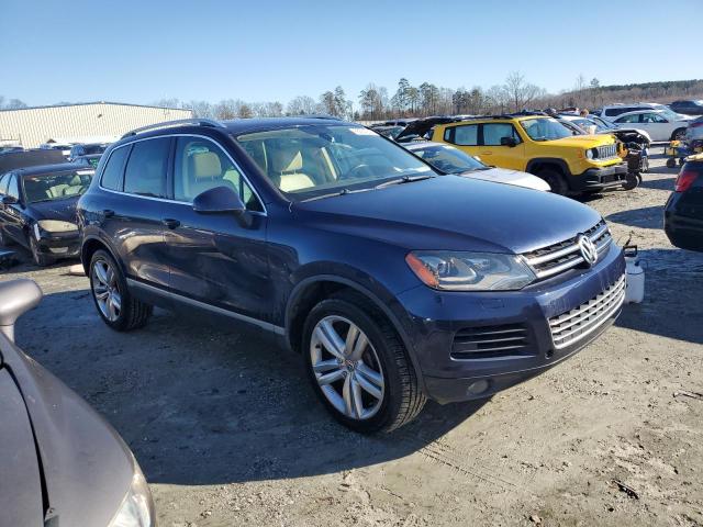  VOLKSWAGEN TOUAREG 2013 Синий