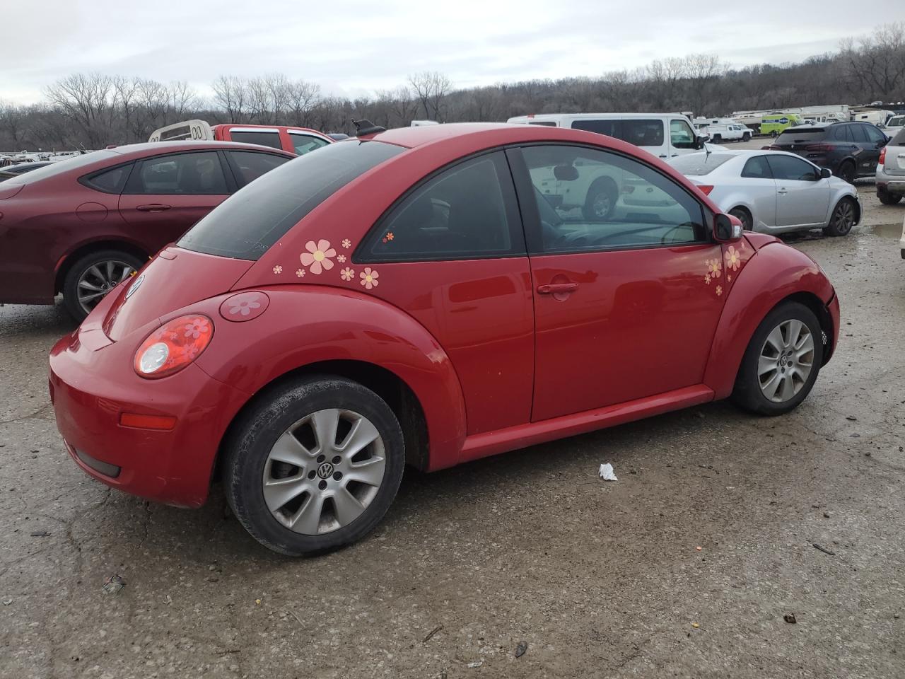 2010 Volkswagen Beetle - Image 3
