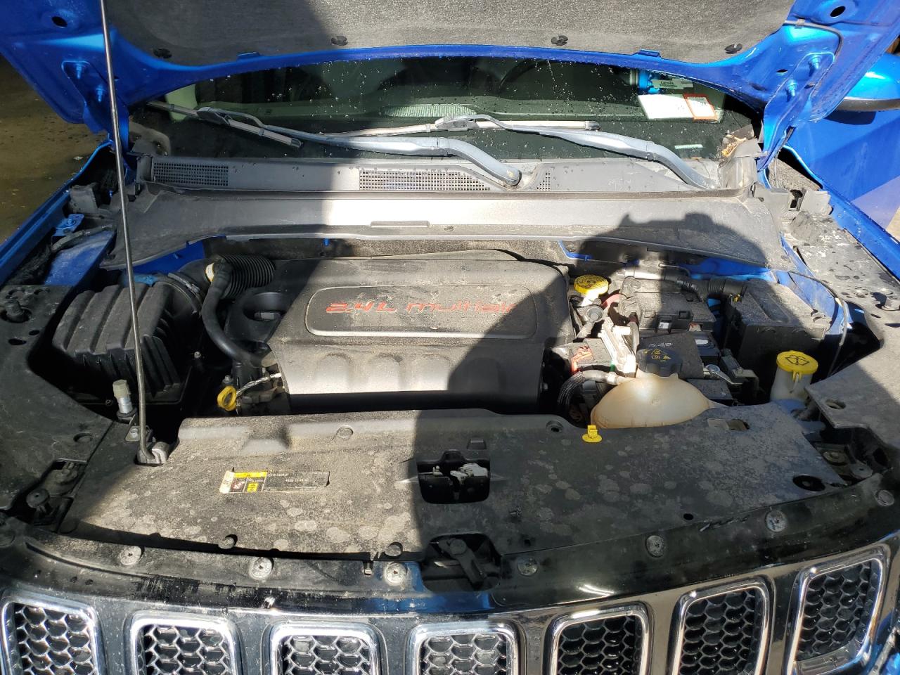 2018 Jeep Compass - Image 12