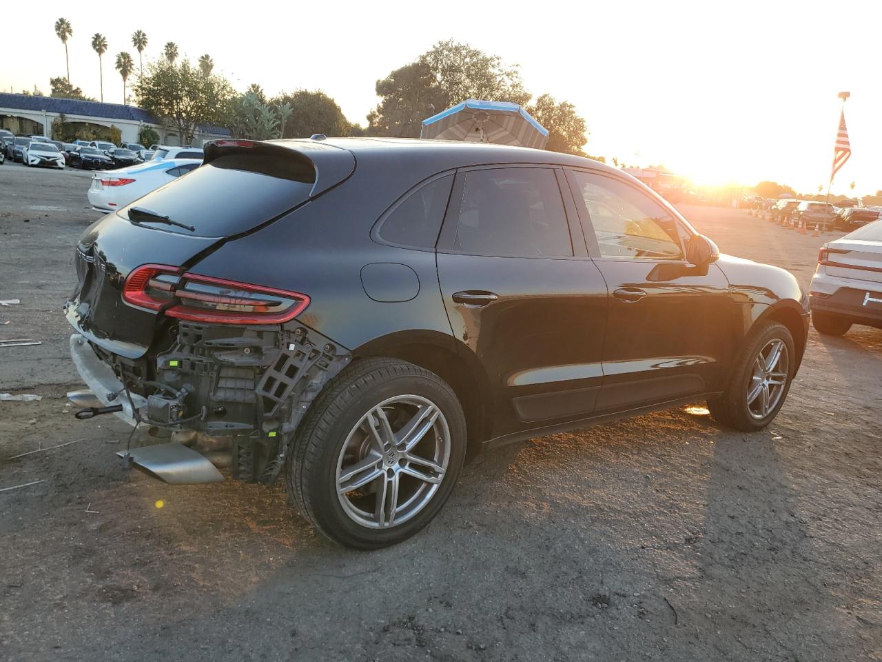 VIN WP1AA2A56JLB04949 2018 PORSCHE MACAN no.3