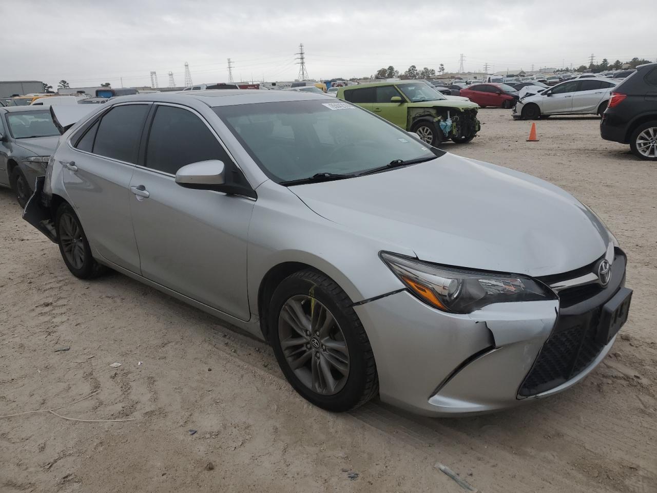 VIN 4T1BF1FK8HU302724 2017 TOYOTA CAMRY no.4