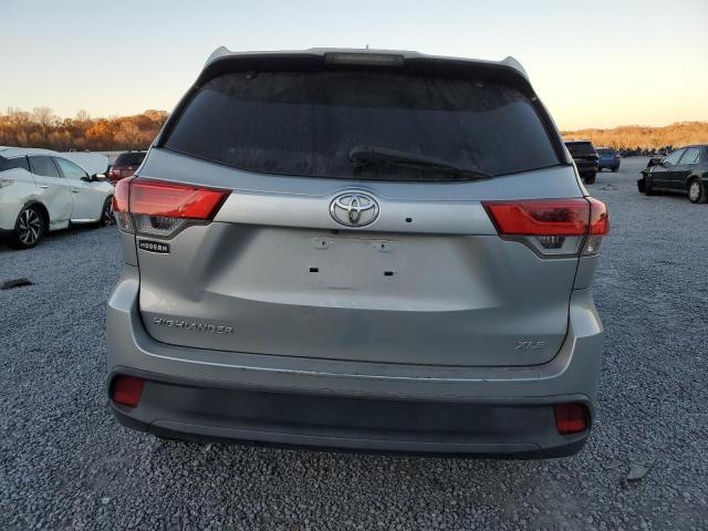  TOYOTA HIGHLANDER 2017 Silver