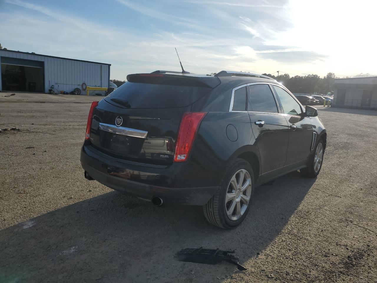 VIN 3GYFNDE30DS623732 2013 CADILLAC SRX no.3