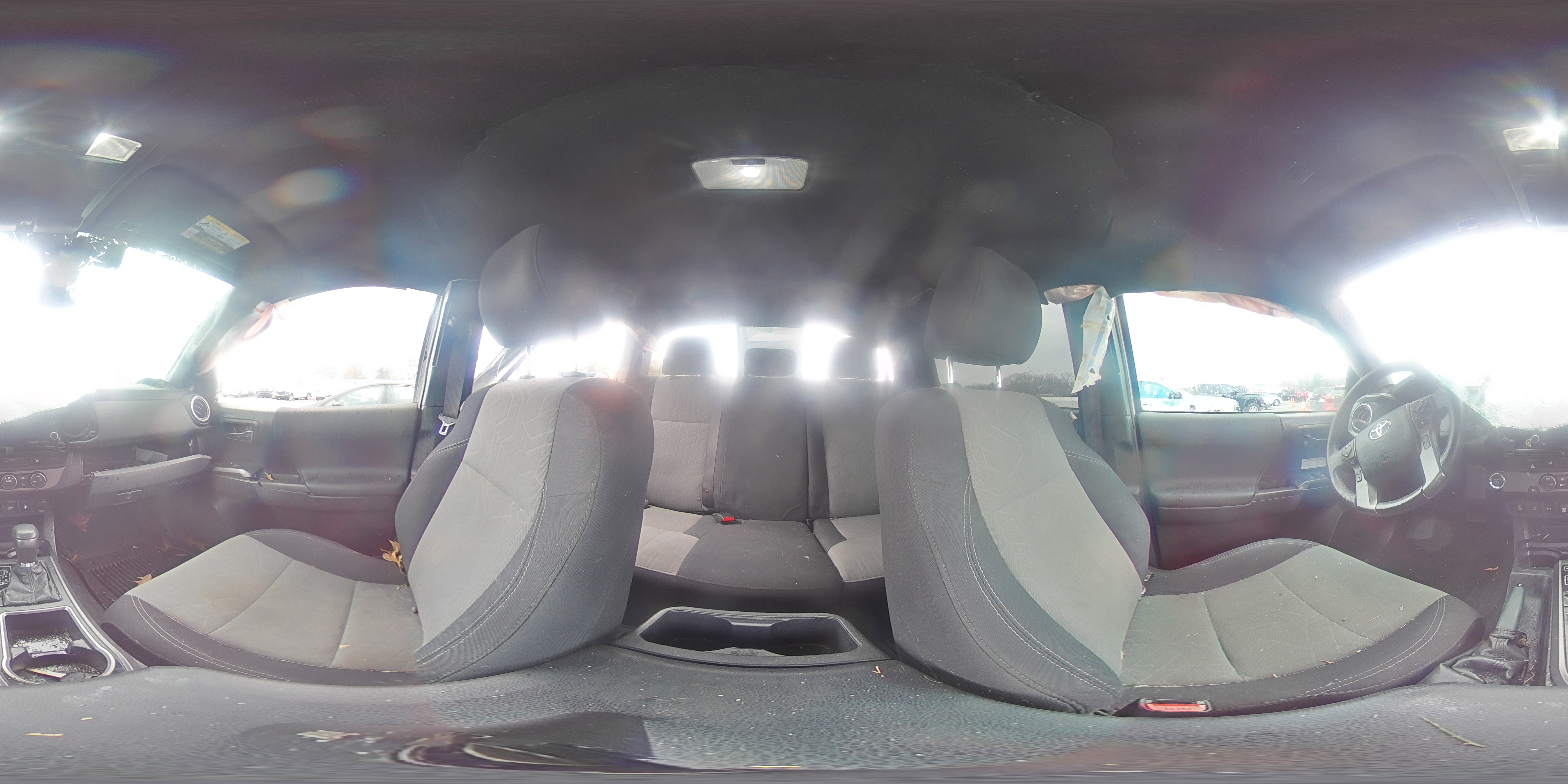 2020 Toyota Tacoma - Image 13