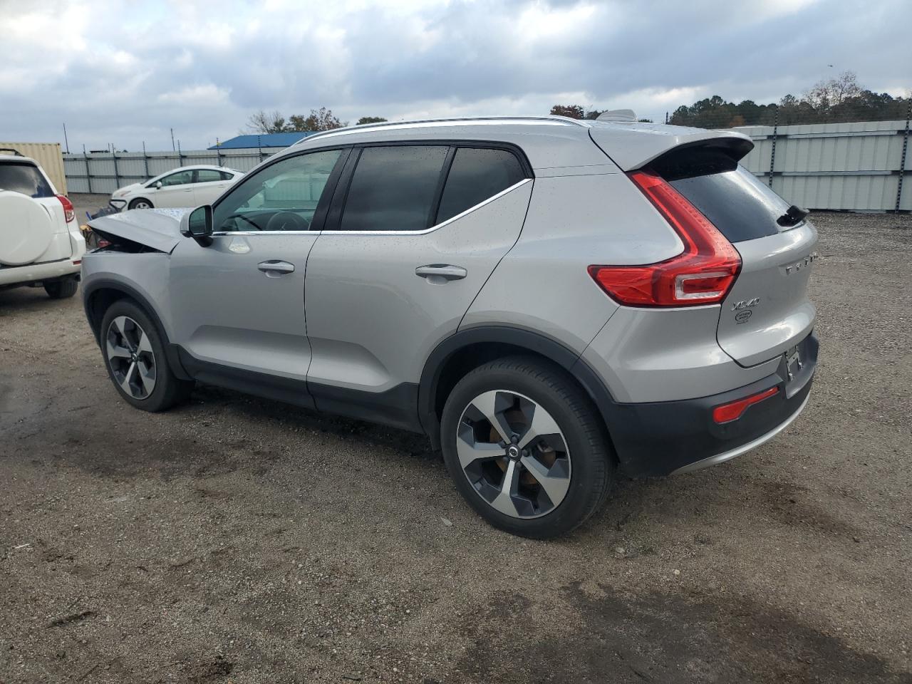 VIN YV4L12UN4P2927283 2023 VOLVO XC40 PLUS no.2