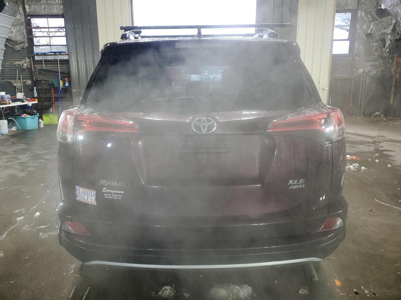 VIN 2T3RFREV4JW799678 2018 TOYOTA RAV4 no.6