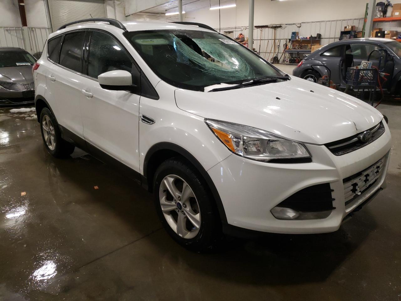 VIN 1FMCU9G94GUC83141 2016 FORD ESCAPE no.4