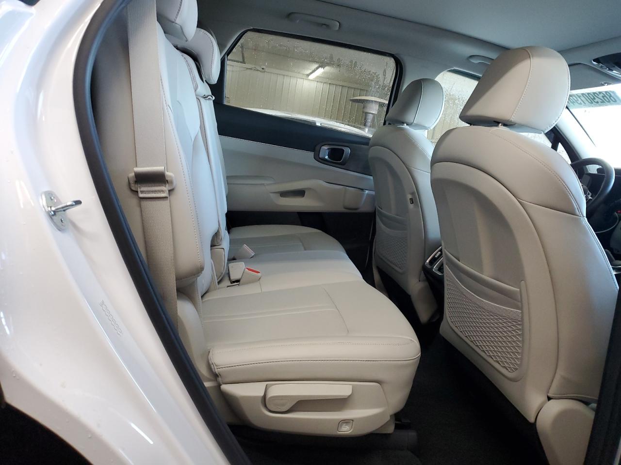 2023 Kia Sorento - Image 11